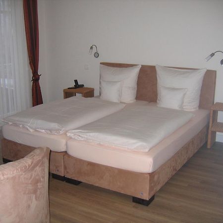 Gaestehaus Oswald Forst an der Weinstrasse Δωμάτιο φωτογραφία